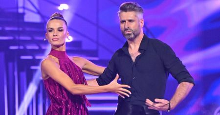 "Taniec z gwiazdami". Piotr Gumulec dał popis na parkiecie. Internauci pieją: "Ale mi pan ZAIMPONOWAŁ"