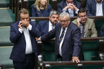Kłótnia w PiS. Adamczyk oskarżony o bronienie zdrajcy