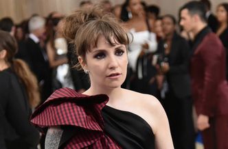 Lena Dunham USUNĘŁA MACICĘ. "Chciałam zakończyć ten ból"