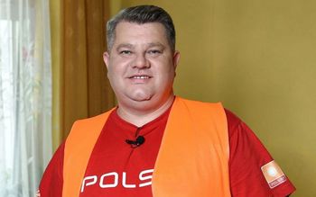 Po paraliżu twarzy odszedł z "NND". Tak dziś wygląda