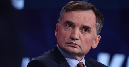 Ziobro wyjaśnia darowiznę od Krala. Przyznał się do błędu