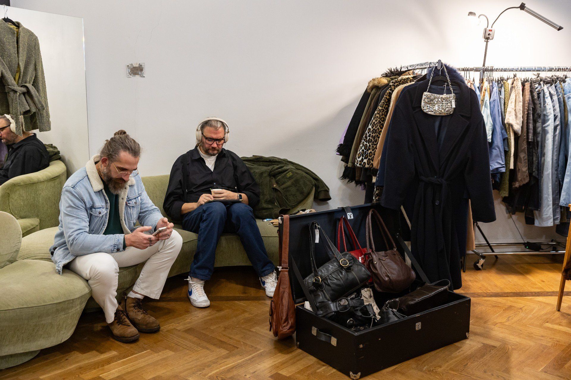 Targi Jedwab w Krakowie. Można tam znaleźć unikatowe ubrania.