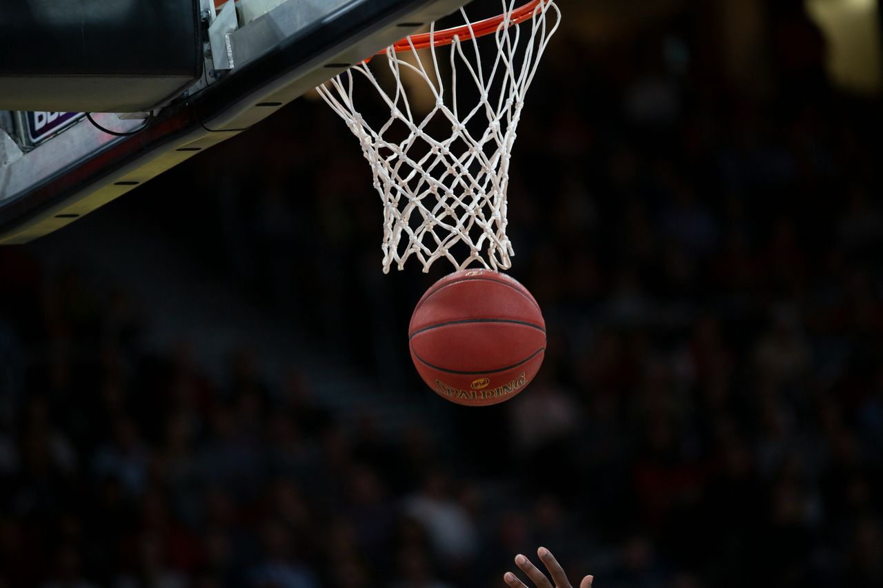 Jonasz Kluj zostaje w Enea Basket Poznań. Młodzieżowy reprezentant Polski przedłużył kontrakt