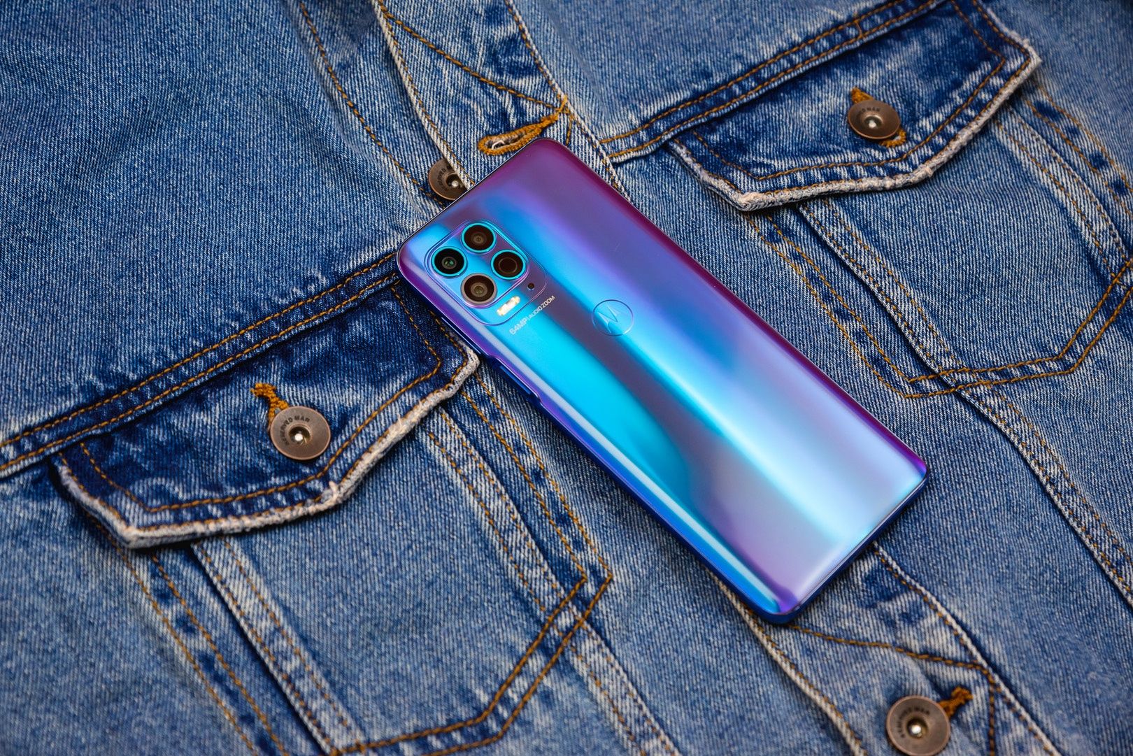 Moto G100
