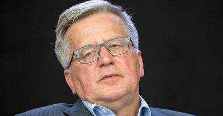 Bronisław Komorowski trafił do szpitala. Były prezydent ma koronawirusa