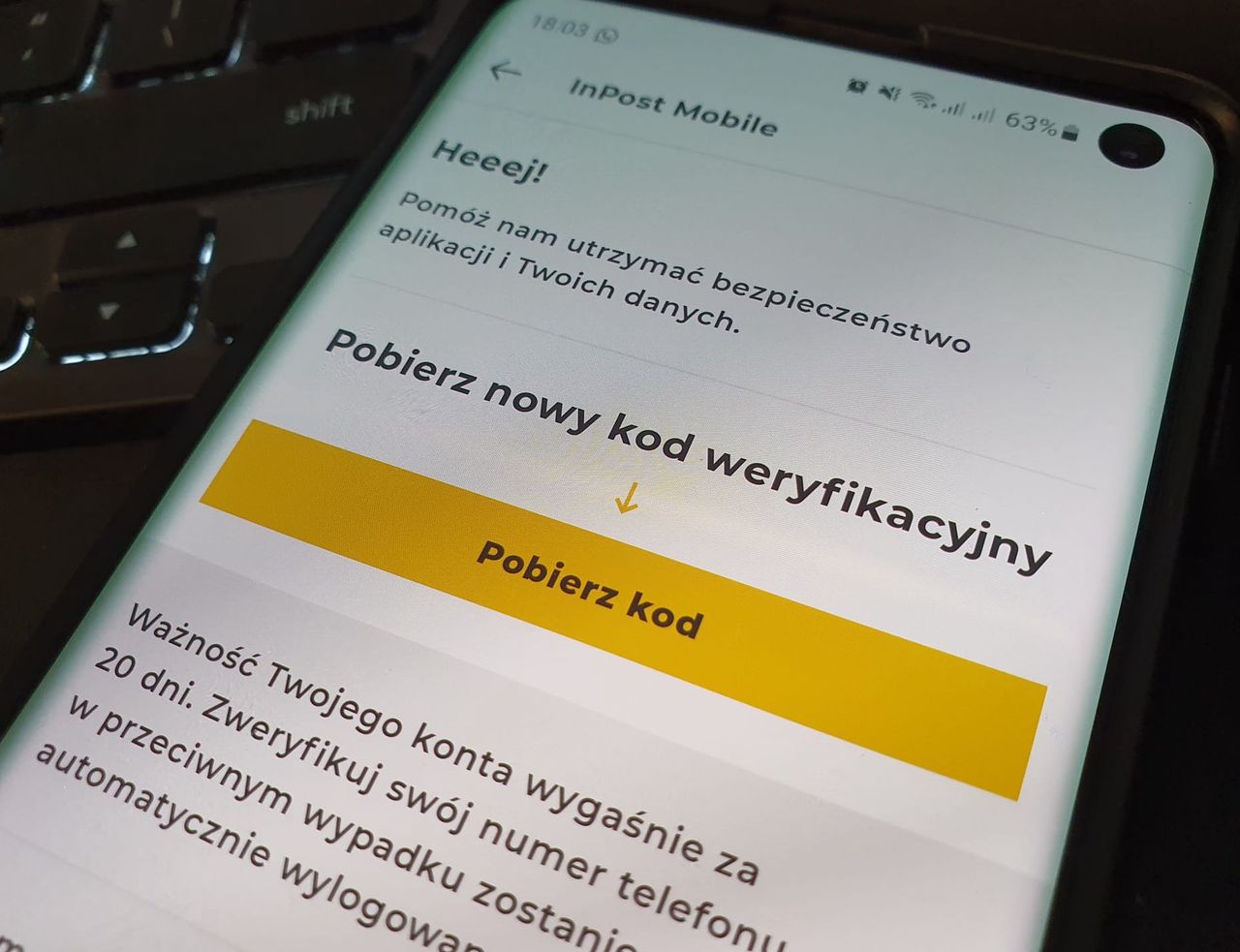 Aplikacja InPost prosi o weryfikację konta