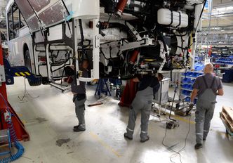 Masowe zwolnienia w polskiej fabryce giganta. 860 osób straci pracę