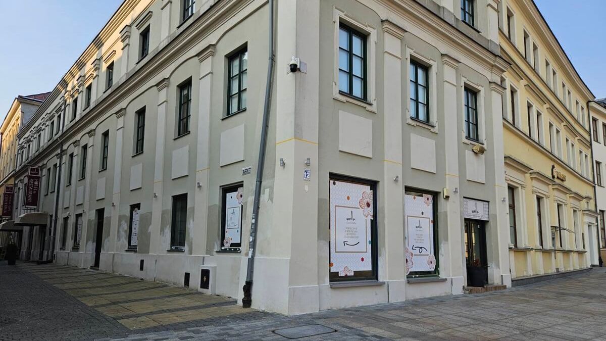 Prace remontowe związane z przygotowaniem do otwarcia Starbucksa przy deptaku