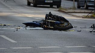 Tragiczny wypadek motocyklisty pod Zawierciem. Ranny 42-latek zmarł w szpitalu. Policjanci wyjaśniają okoliczności zdarzenia