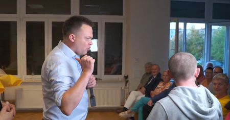 Incydent na spotkaniu z Hołownią. "Chce pan chojraczyć?"