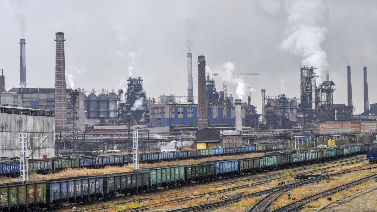 MAGNITOGORSK, RUSSIA - OCTOBER 20: A view of Magnitogorsk Iron and Steel Works (MMK, "Magnitogorsk"), which is a Russian metallurgical plant in the city of Magnitogorsk, Chelyabinsk region on October 20, 2022. One of the largest metallurgical plants in the CIS and Russia. Manufacturer of a full metallurgical cycle, starting with the preparation of iron ore raw materials and ending with the deep processing of ferrous metals. (Photo by Alexander Manzyuk/Anadolu Agency via Getty Images)