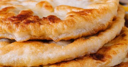 Mołdawskie placki z wytrawnym farszem. Przebijają nawet ziemniaczane