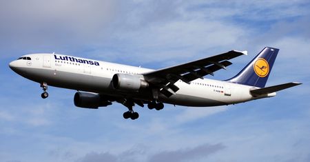 Przyrodzenie w przestworzach. Sfrustrowany pilot Lufthansy wywołał skandal