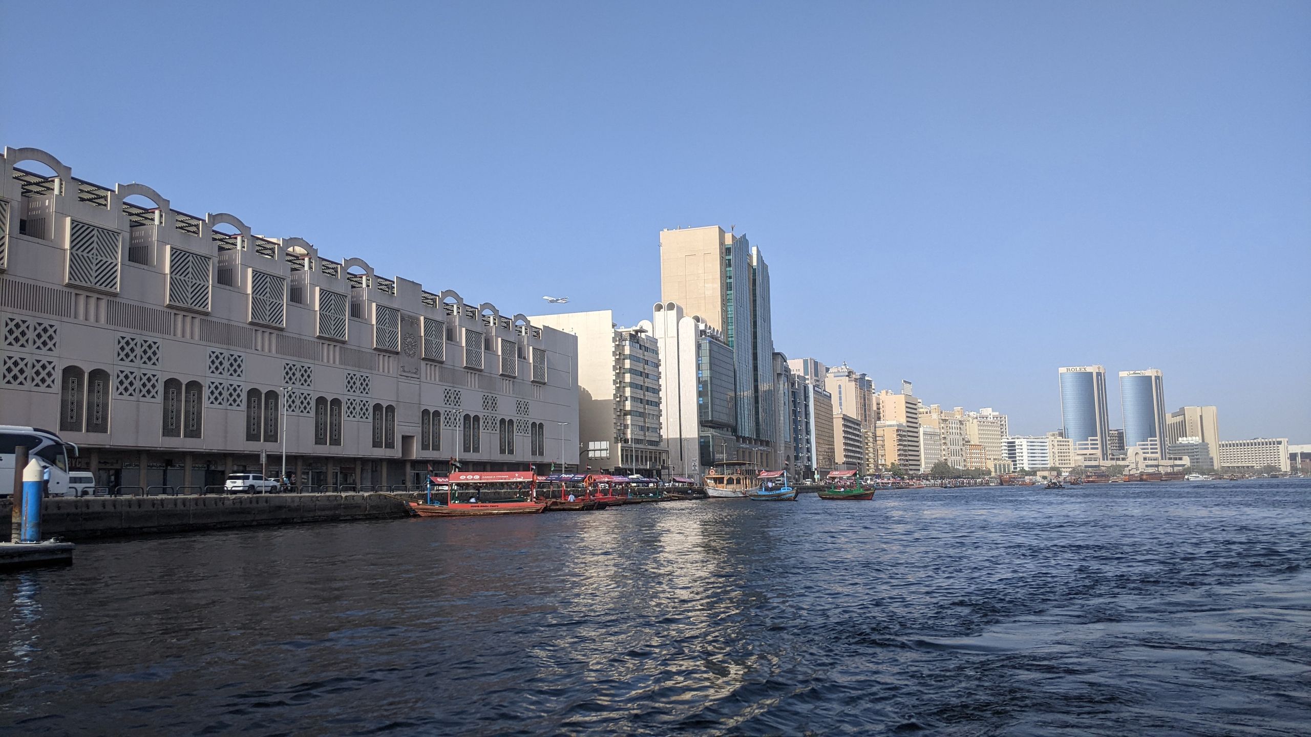 Rejs abrą przez Kanał Dubajski