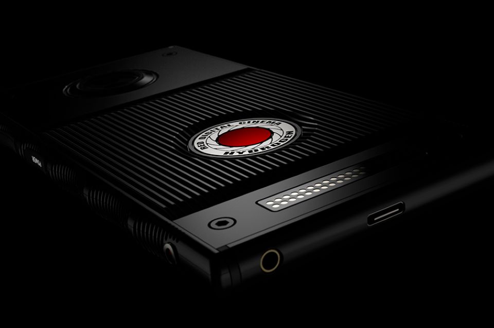 RED Hydrogen One: pierwszy smartfon z holograficznym ekranem prawie gotowy
