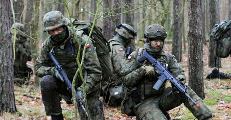 Wojna w Ukrainie. Strzelnice oblegane przez Polaków