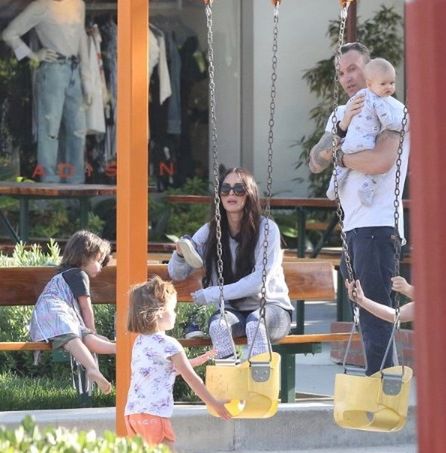 Meghan Fox i Brian Austin z dziećmi