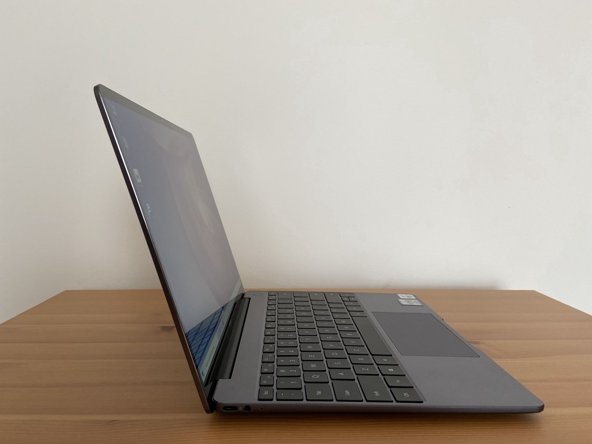 Ultracienki MateBook 13 