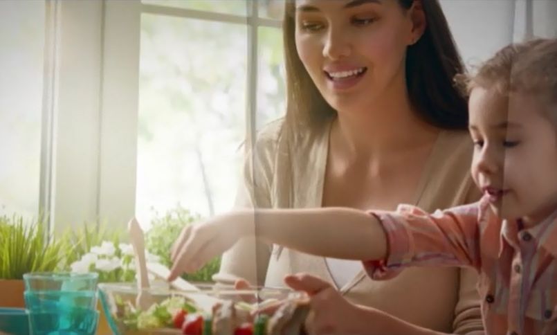 Produkty, które nigdy nie pojawiają się na stołach onkologów. Ty też nie powinieneś ich jeść (WIDEO)