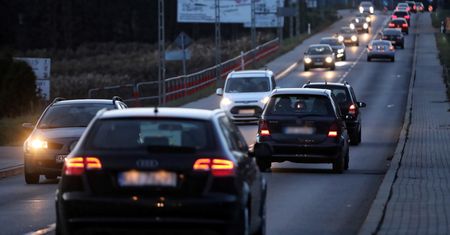 Zbliża się koniec billboardów na Zakopiance. Zniknęła już reklama z Magdą Gessler
