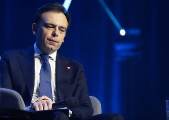 Budżet na zakręcie. Niemal 245 mld zł deficytu