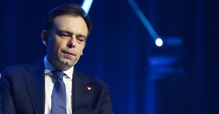 Budżet na zakręcie. Niemal 245 mld zł deficytu