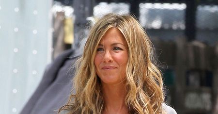 Aniston ma "trenerkę", która... wybiera jej chłopaków!