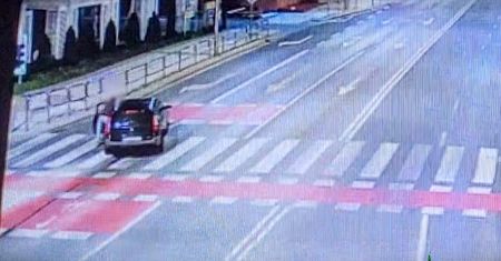 Pchał samochód "pod prąd". Oto co opowiadał policjantom