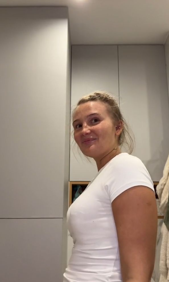 Glorianka przeszła zabieg podniesienia biustu.