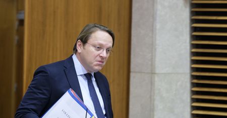 Afera w Brukseli. Unijny komisarz miał włączony mikrofon
