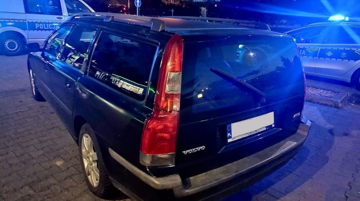 Przyjechał pod market w Pile i spowodował kolizję. Miał 3 promile