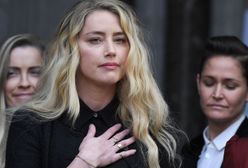 Amber Heard w emocjonalnym oświadczeniu. Odgrodzona od tłumu i wybuczana przez fanów Deppa