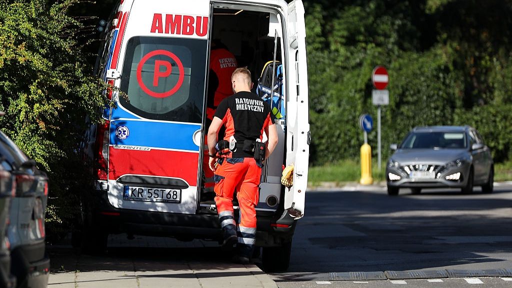 Głośna sprawa młodego lekarza. Jak zarabiają medycy? 