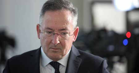"Proszę wybaczyć". Niespodziewana reakcja Bartłomieja Sienkiewicza na sondaż WP