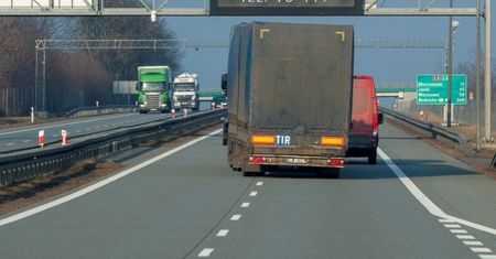Całodobowa infolinia GDDKiA. Warto zadzwonić przed wyruszeniem w trasę