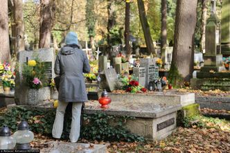Wielki problem z opłatami na cmentarzach. Prawnik bije na alarm