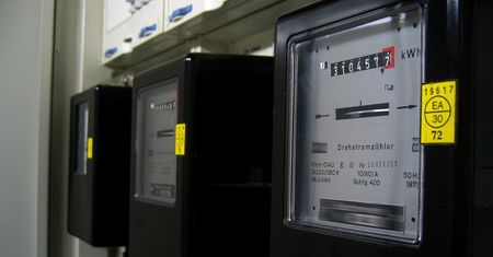Rachunki za prąd znowu w górę. Nowe stawki opłaty mocowej