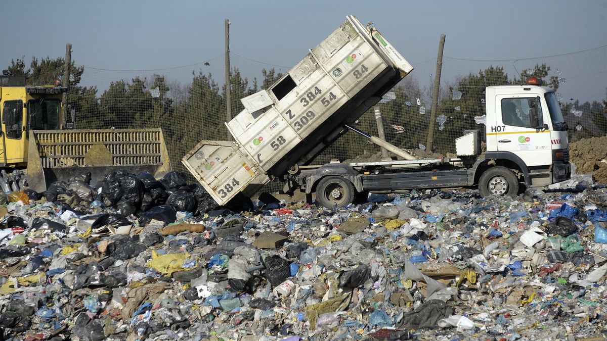 reporter8_baza
17.02.2015 Gdansk Szadolki Zaklad Utylizacji ZUT skladowisko odpadow Nz spychacz smieciarka Fot. Wojciech Strozyk/REPORTER
Wojciech Strozyk/REPORTER