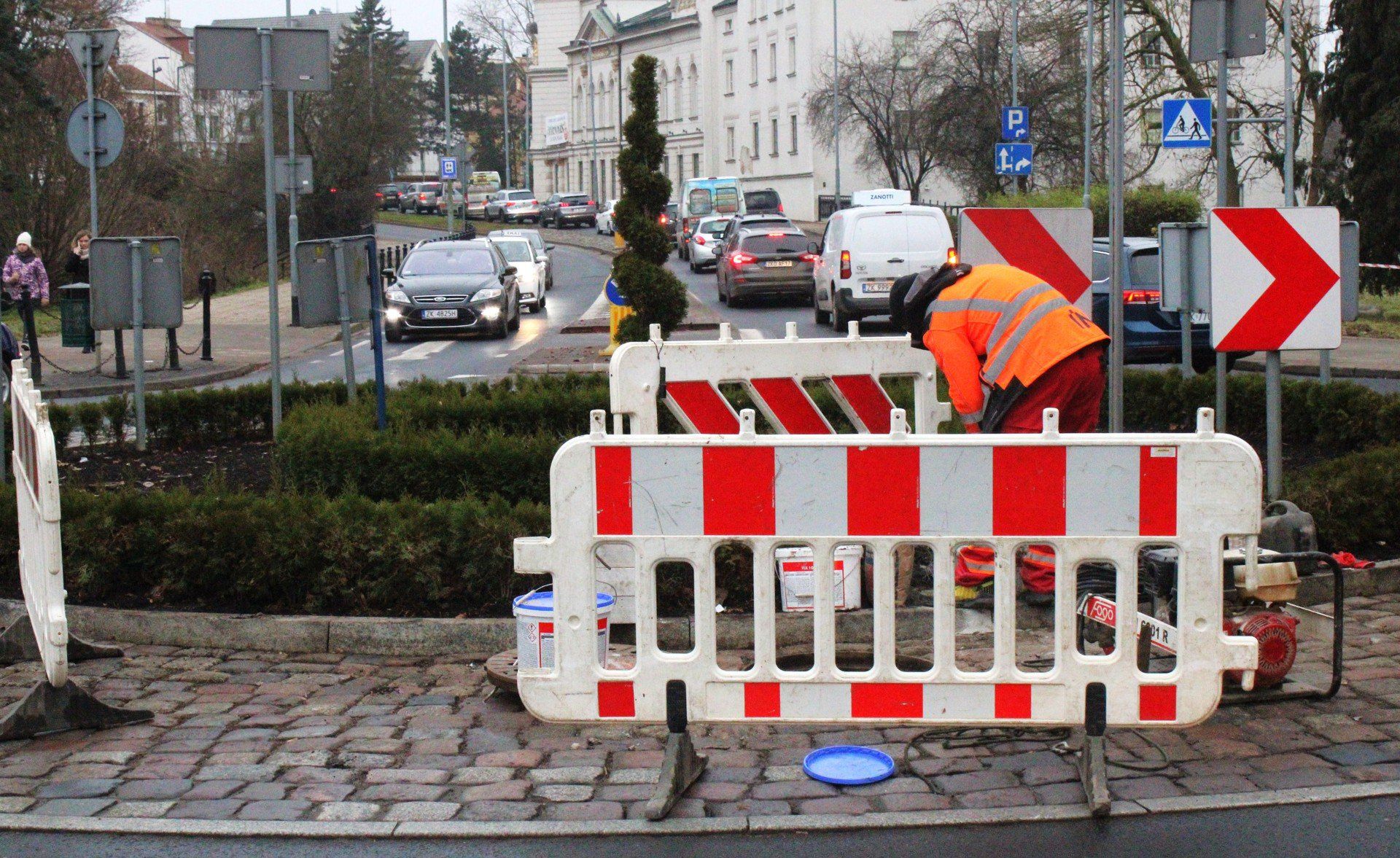KORKI NA ULICY MŁYŃSKIEJ
