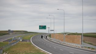 Apel do kierowców na drodze ekspresowej S7 o ostrożną jazdę. W niedzielnym wypadku zginęły trzy osoby