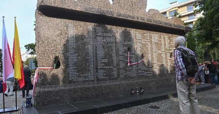 Czy Powstanie Warszawskie było potrzebne? Nowy sondaż