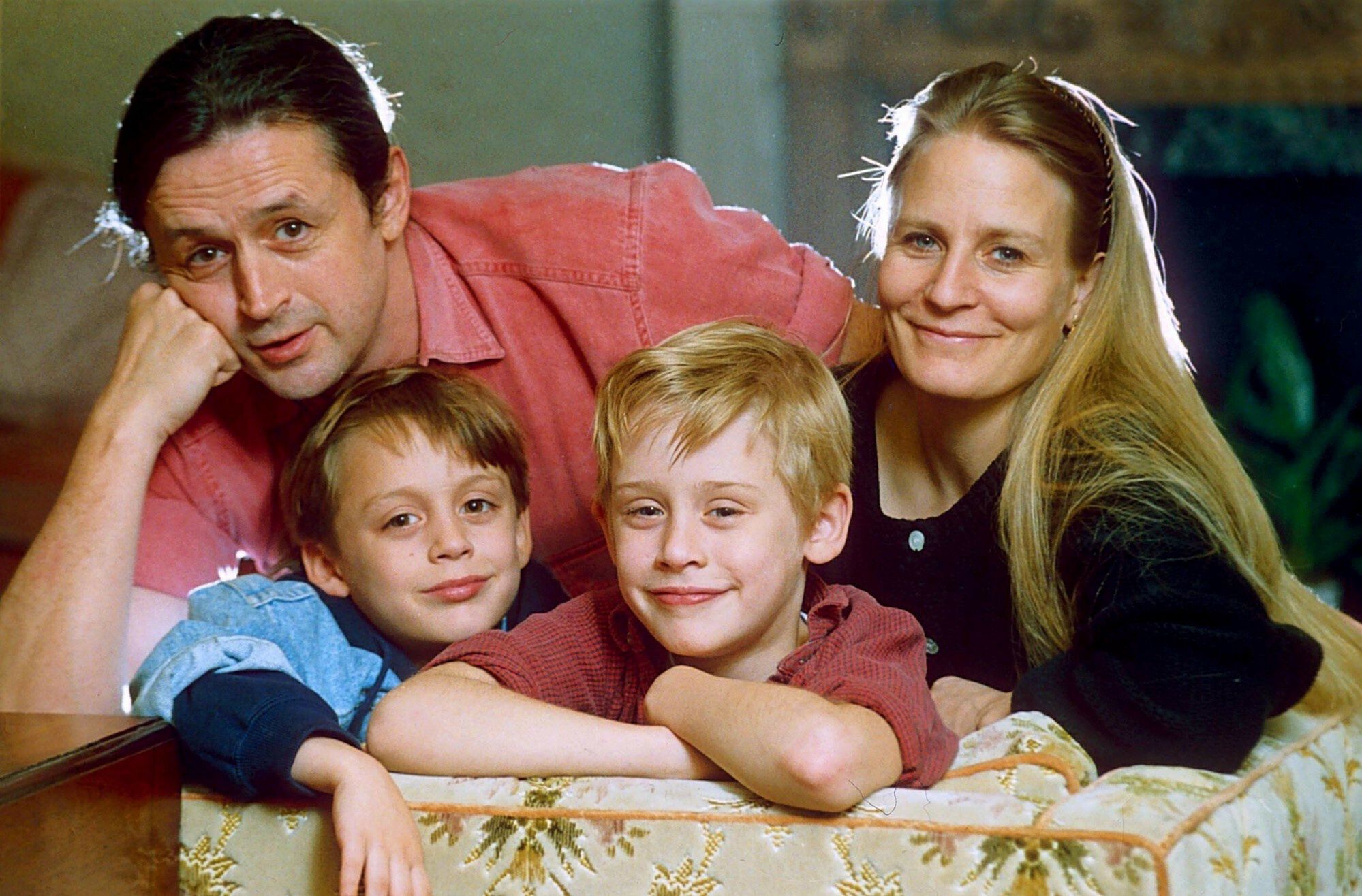 Kieran i Macaulay Culkin z rodzicami w młodości 