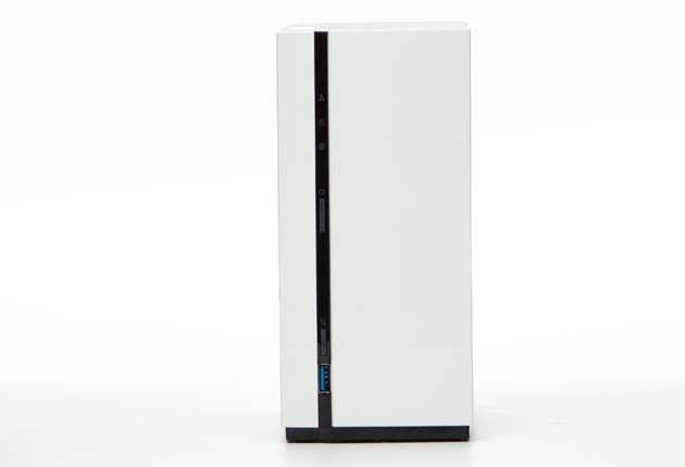 QNAP TS-228A - przód