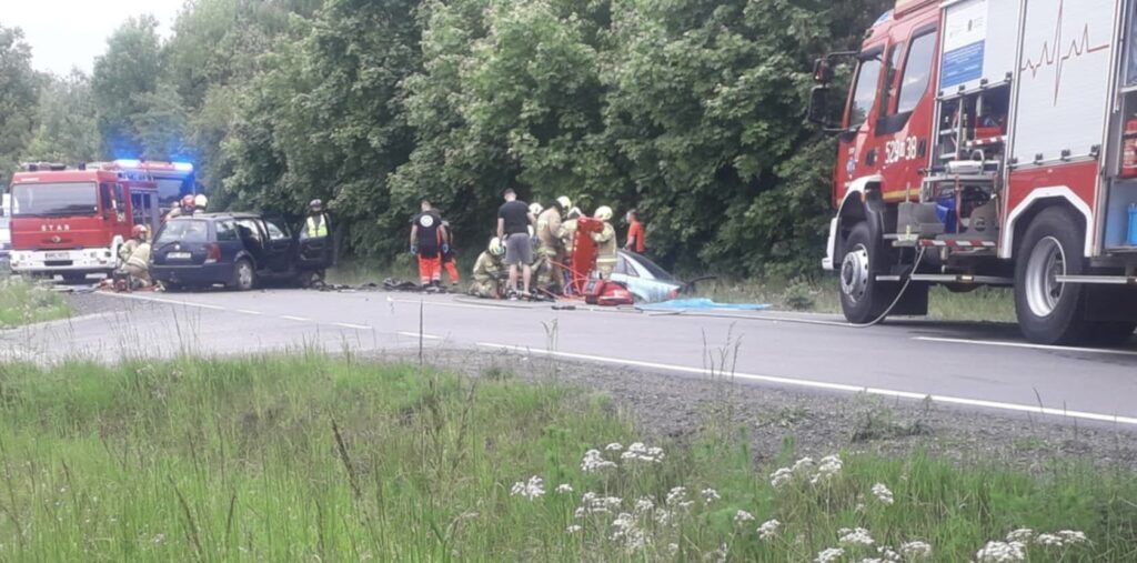 Fot. Radio 7 – Północne Mazowsze i Działdowszczyzna.  Tragiczna czołówka aut na drodze