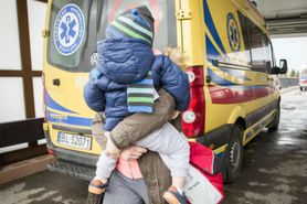 Dwukrotny wzrost zachorowań w ciągu miesiąca. Rodzice mylą chorobę z przeziębieniem