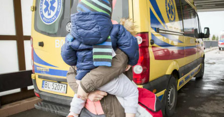 Dwukrotny wzrost zachorowań w ciągu miesiąca. Rodzice mylą chorobę z przeziębieniem