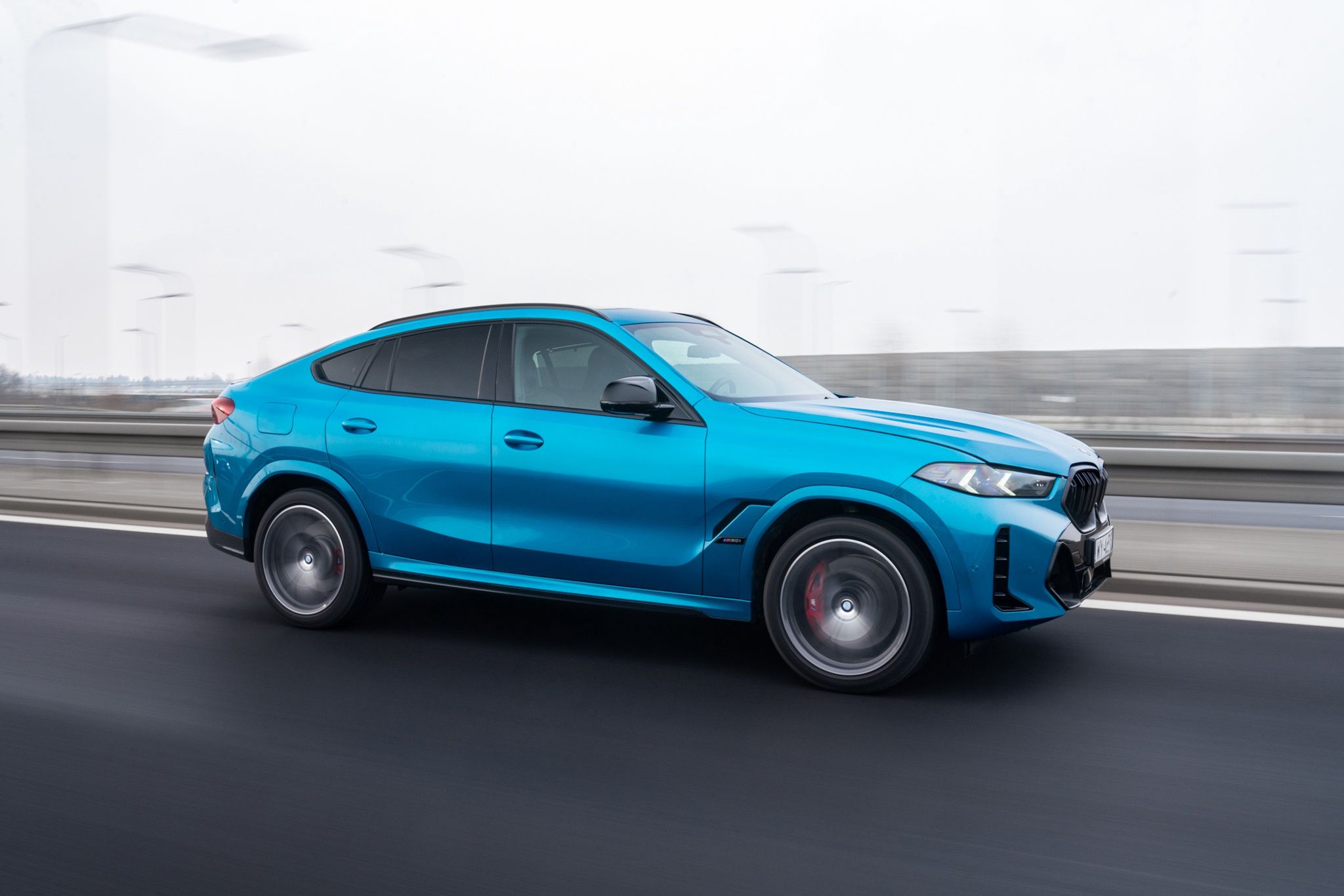 BMW X6 M60i