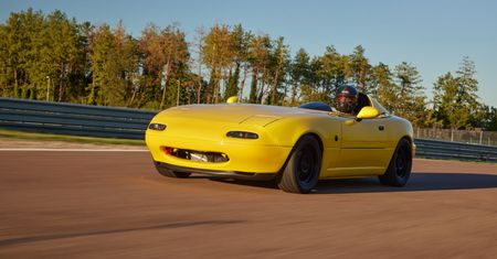 Mazda MX-5 NM Concept - Włosi poprawili Japończyków w wielkim stylu