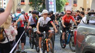 Jelenia Góra: Rowerowy długi weekend zakończony. Maja Włoszczowska na starcie z uczestnikami Bike Maratonu [ZDJĘCIA]