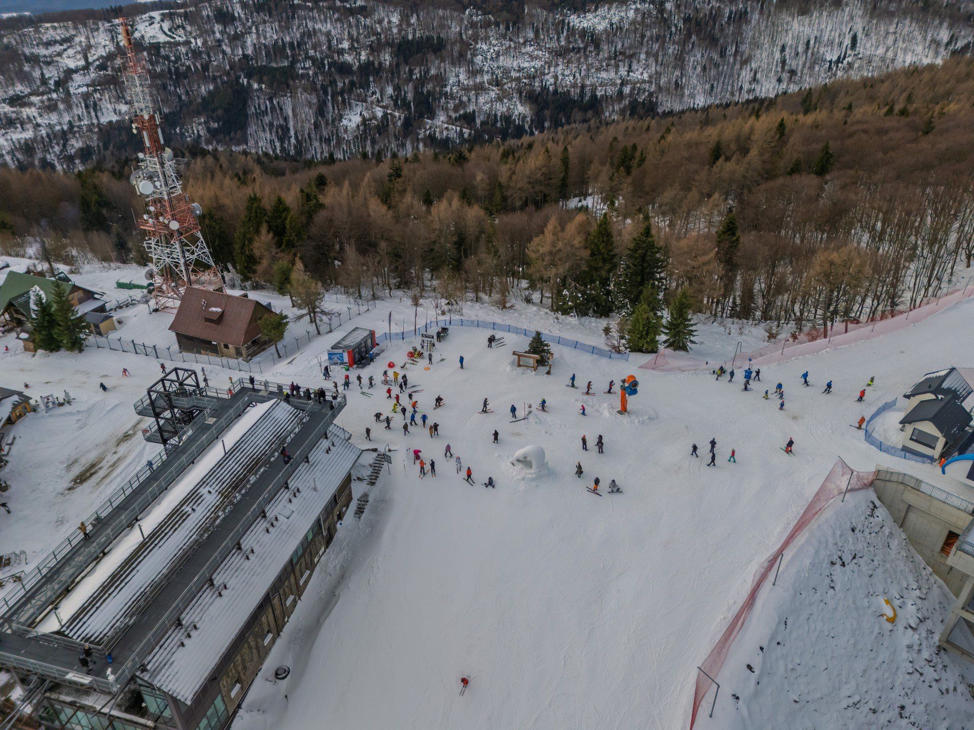 Narciarze rozpoczęli sezon na Jaworzynie Krynickiej